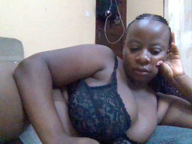 Swityass24, live now on BongaCams