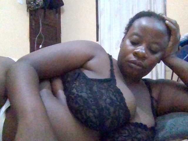 Swityass24 live cam on BongaCams
