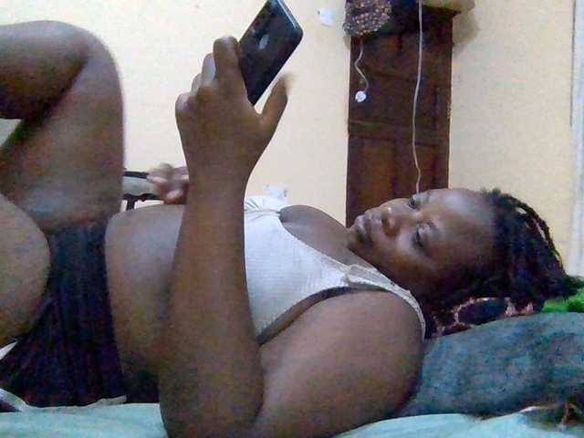 Swityass24 live cam on BongaCams