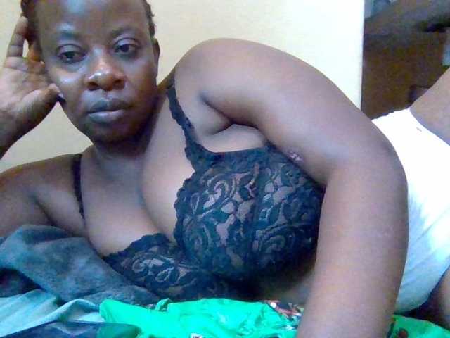 Swityass24 live webcam show