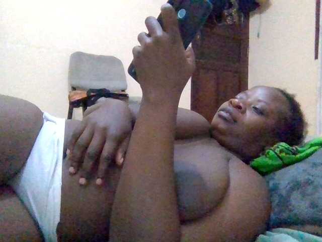 Swityass24 live cam on BongaCams
