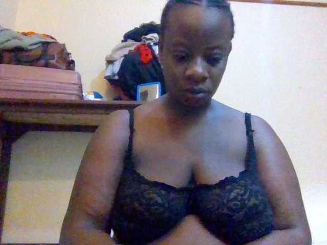Swityass24 live cam on BongaCams