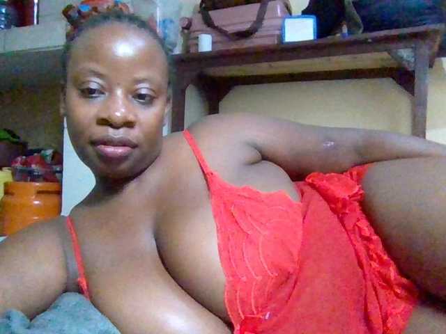 Swityass24 live webcam show