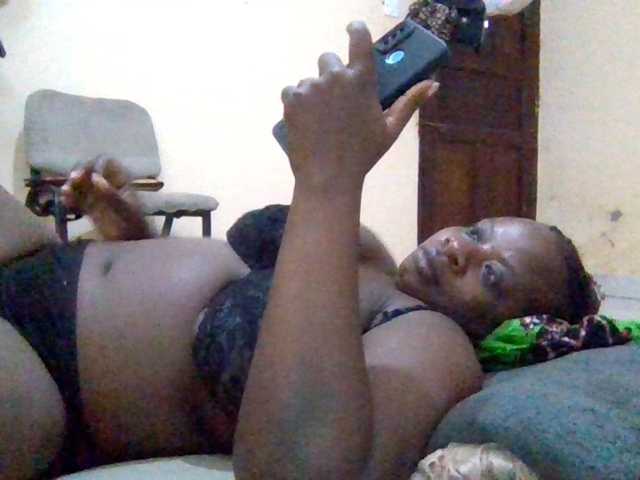 Swityass24 live cam on BongaCams