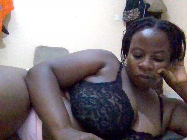 Swityass24 live cam on BongaCams