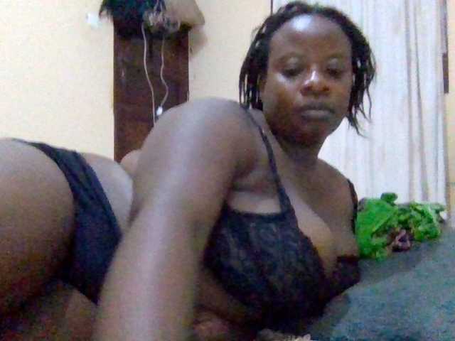 Swityass24 live cam on BongaCams