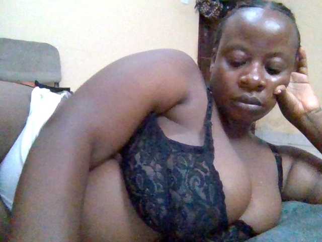 Swityass24 live cam on BongaCams