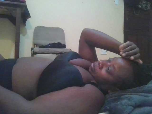 Swityass24 live cam on BongaCams