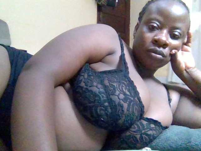 Swityass24 live cam on BongaCams