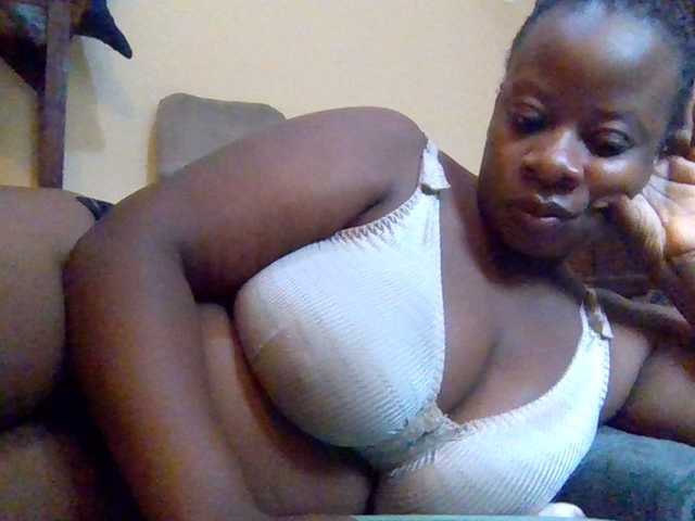 Swityass24 live cam on BongaCams