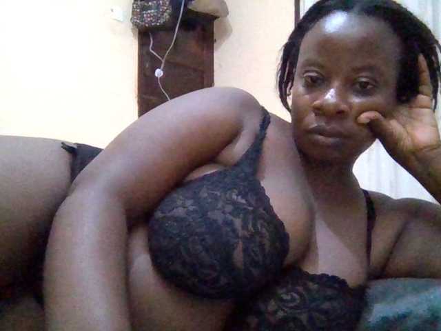 Swityass24 live cam on BongaCams