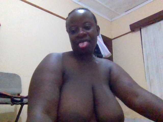 Swityass24 live cam