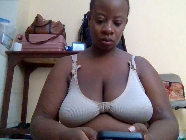 Swityass24 live webcam show
