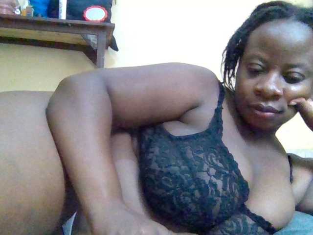Swityass24 live cam on BongaCams