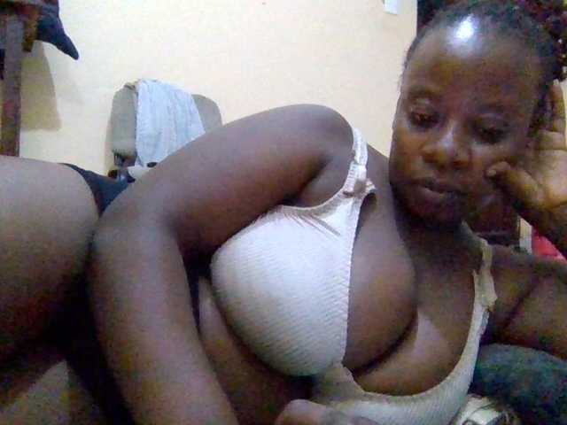 Swityass24 live webcam show