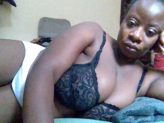 Swityass24 live cam on BongaCams