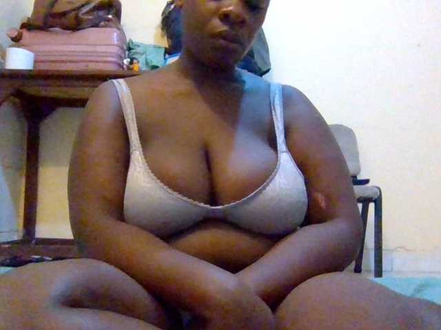 Swityass24 live cam on BongaCams