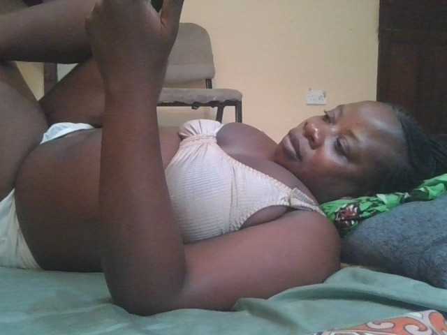 Swityass24 live cam on BongaCams