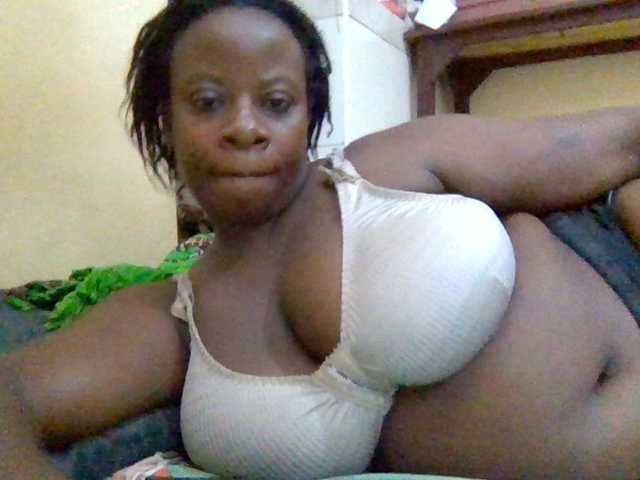 Swityass24 live cam on BongaCams