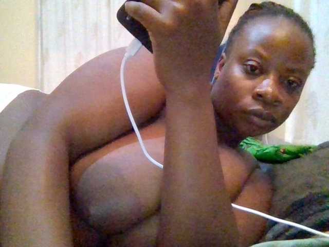Swityass24 live webcam show