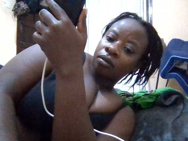 Swityass24 live cam on BongaCams