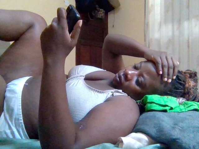 Swityass24 live webcam show