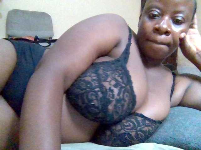 Swityass24 live cam on BongaCams