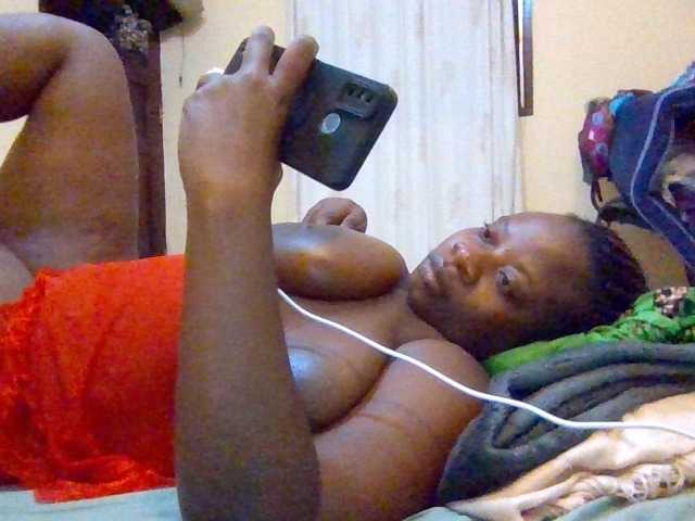 Swityass24 live cam on BongaCams