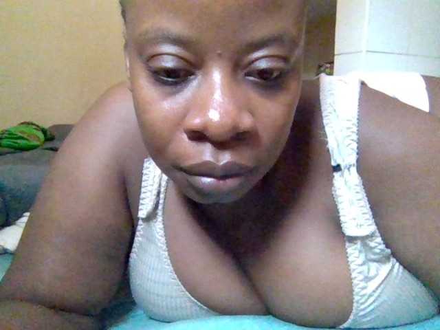 Swityass24 live cam on BongaCams