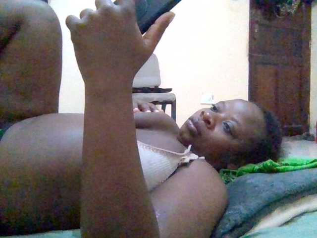 Swityass24 live cam on BongaCams