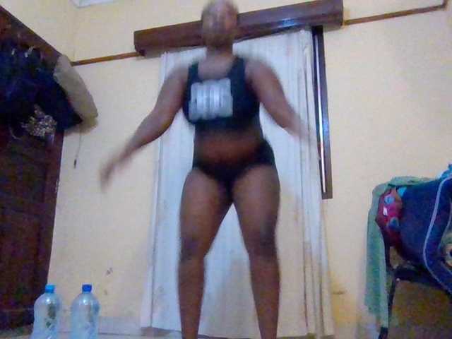 Swityass24 live webcam show
