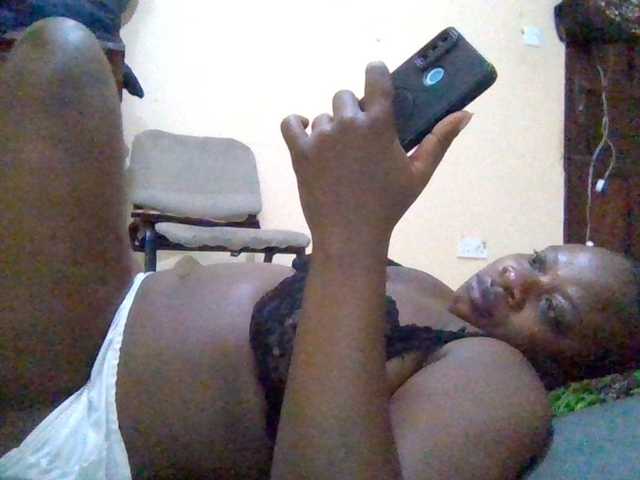 Swityass24 live cam on BongaCams