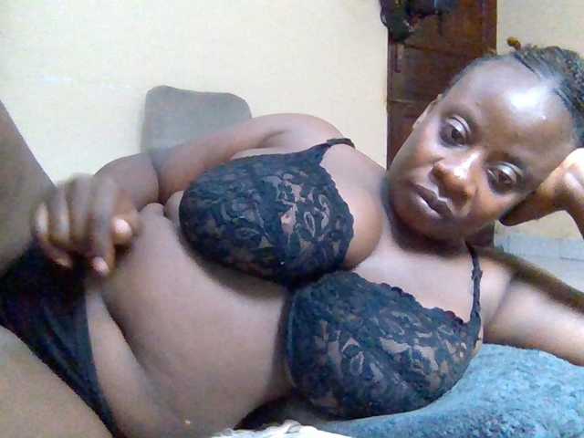 Swityass24 live cam on BongaCams