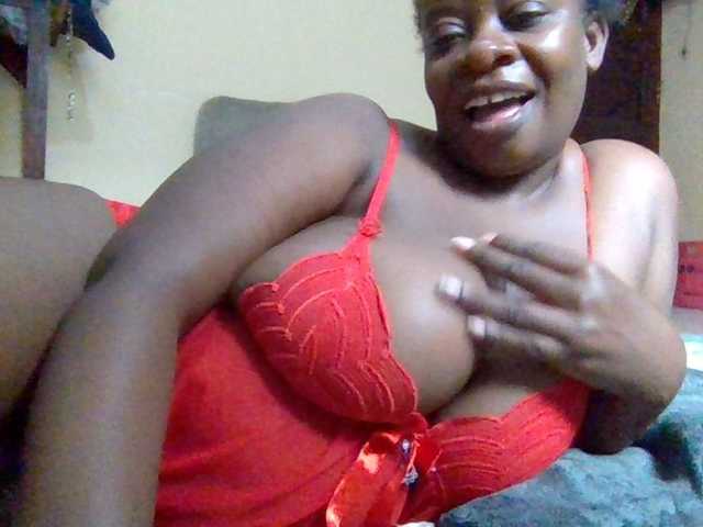 Swityass24 live cam on BongaCams