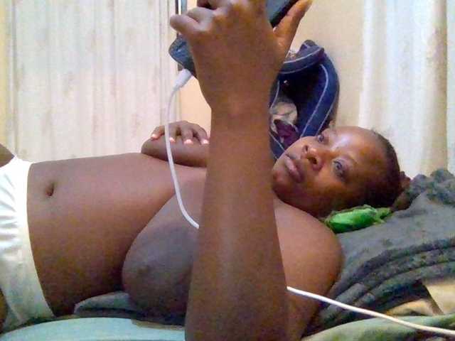 Swityass24 live webcam show