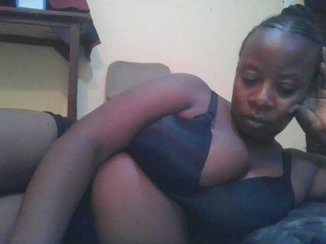 Swityass24 live cam on BongaCams