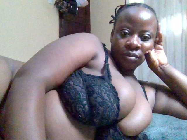 Swityass24 live cam on BongaCams