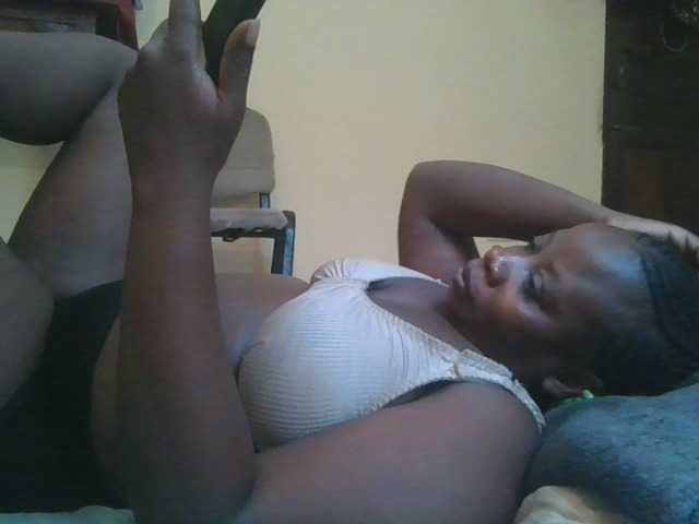 Swityass24 live cam on BongaCams