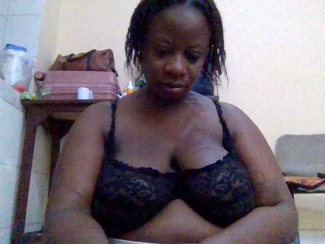Swityass24 live cam on BongaCams