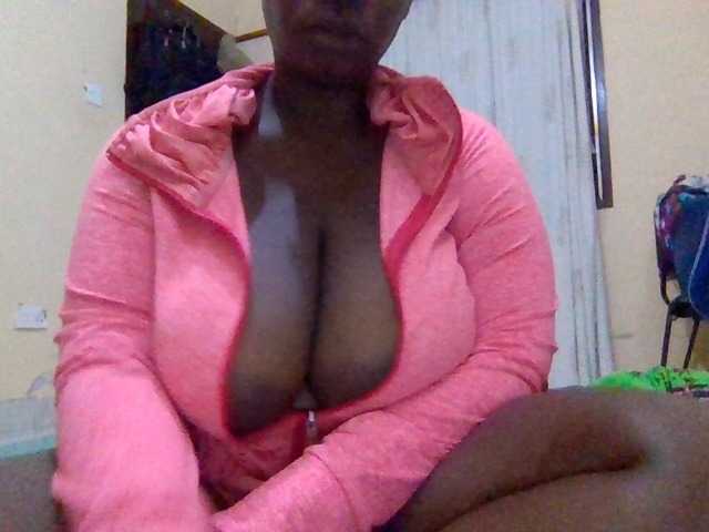 Swityass24 live webcam show