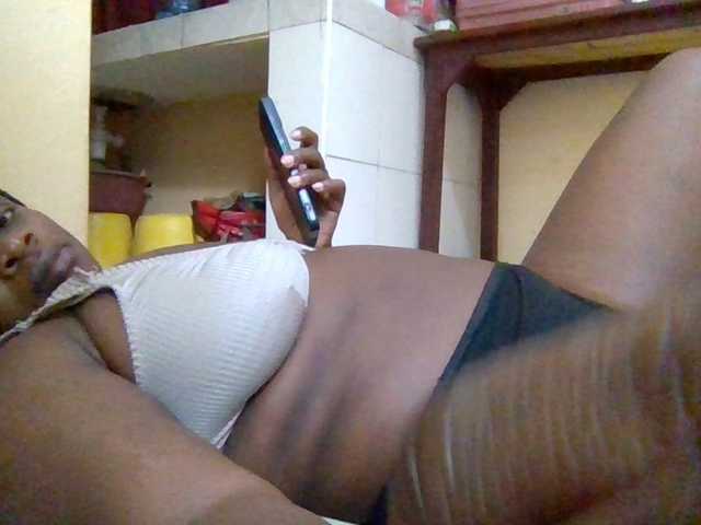 Swityass24 live cam on BongaCams