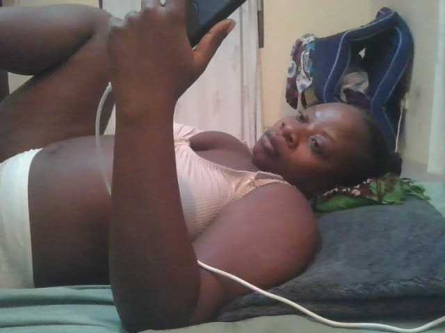 Swityass24 live cam on BongaCams