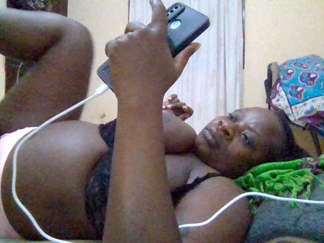 Swityass24 live cam on BongaCams