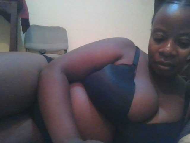 Swityass24 live cam on BongaCams