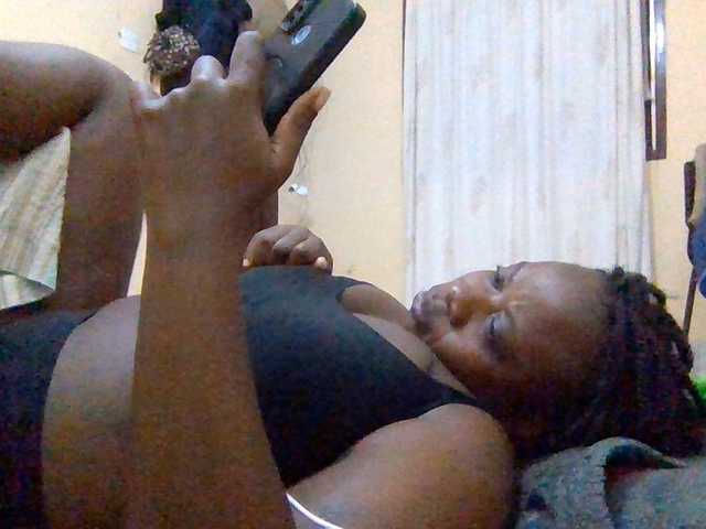 Swityass24 live cam on BongaCams