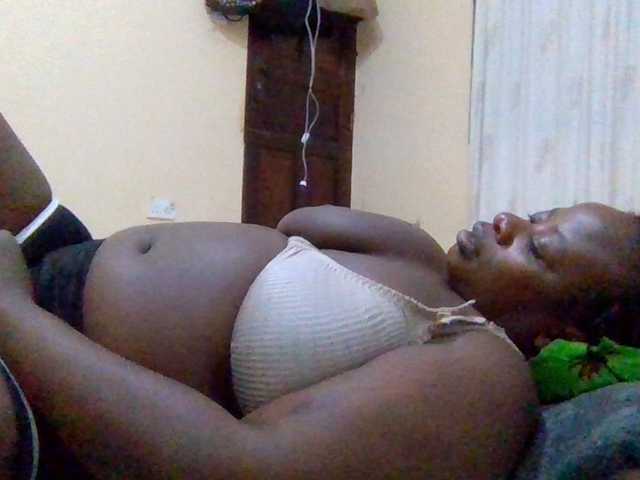 Swityass24 live cam on BongaCams