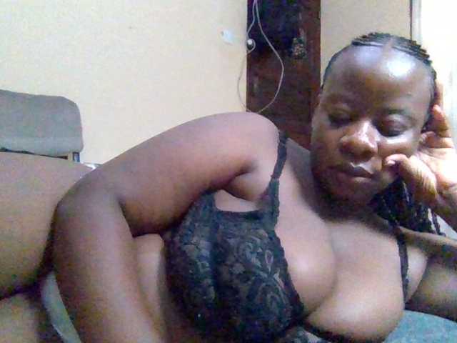 Swityass24, en directo ahora en BongaCams