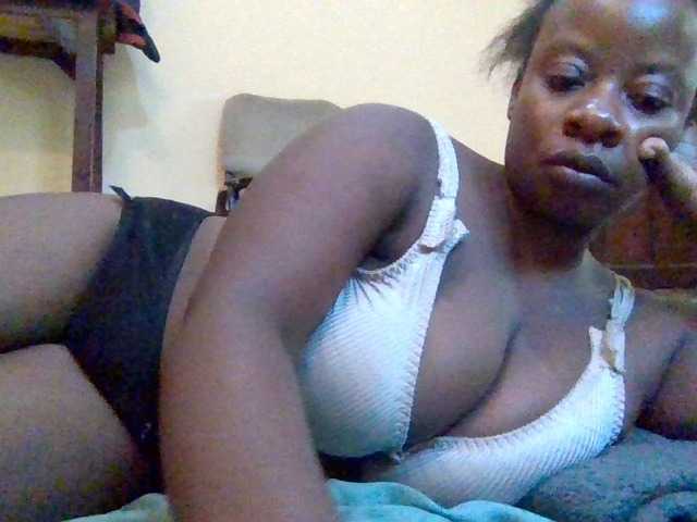Swityass24 live cam on BongaCams