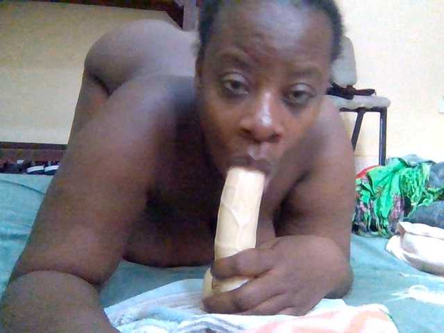 Swityass24 live cam on BongaCams