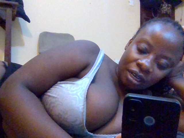 Swityass24 live cam on BongaCams